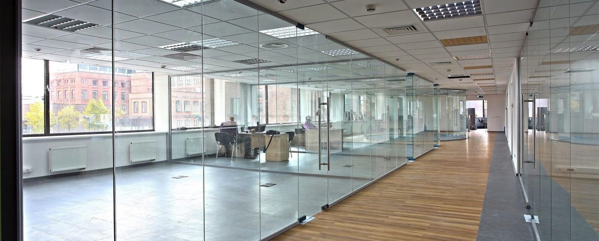 Frameless glass walls Melbourne